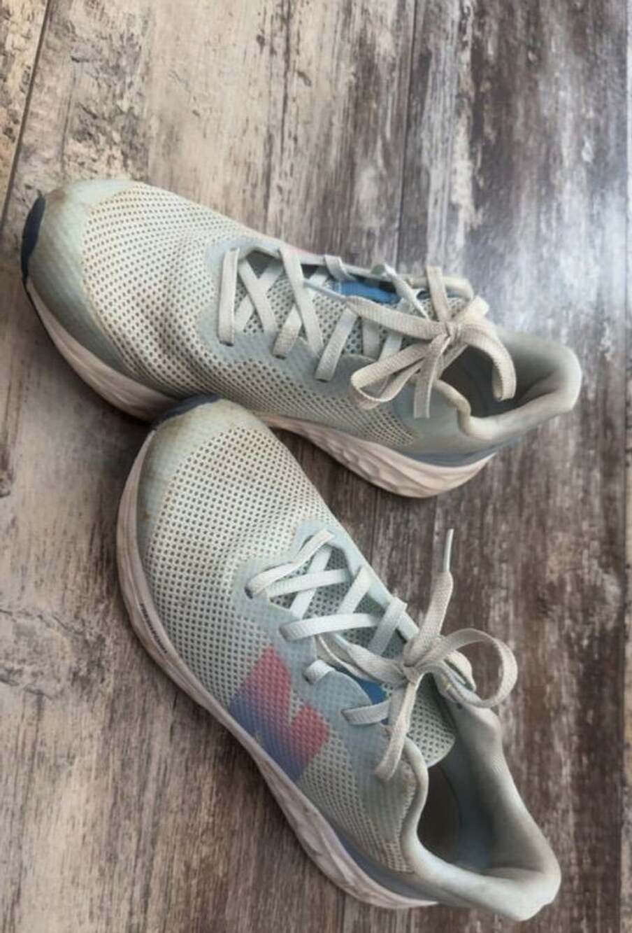 New Balance Fresh Foam Running Shoes Size Girls 5 Light Blue